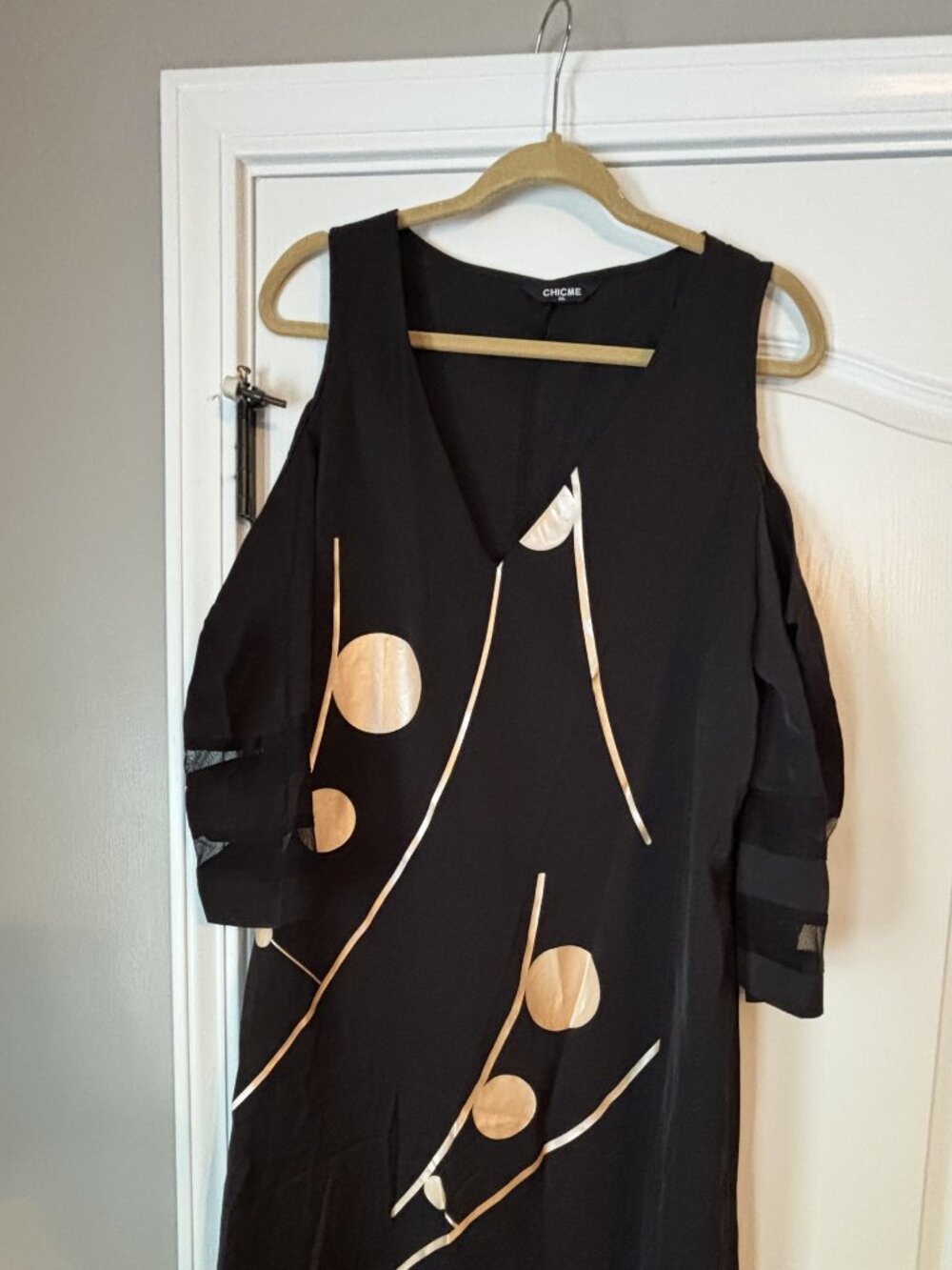 Black and Gold Long Top 2x